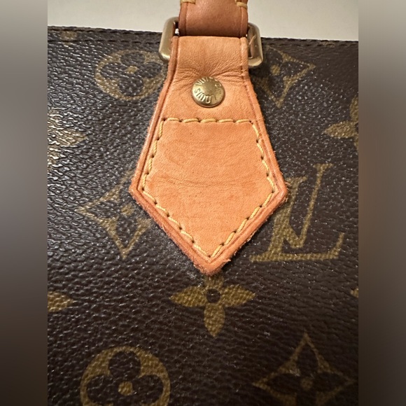 Louis Vuitton
Speedy 30 bag
2013 Collection - Picture 5 of 7